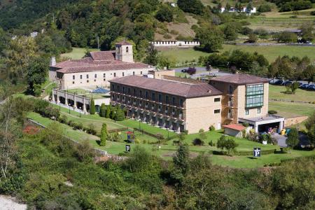 Conferencia de Gloria A. Rodríguez Lorenzo, en el Parador de Cangas de Onís