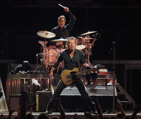 800px-Bruce_Springsteen_20080815