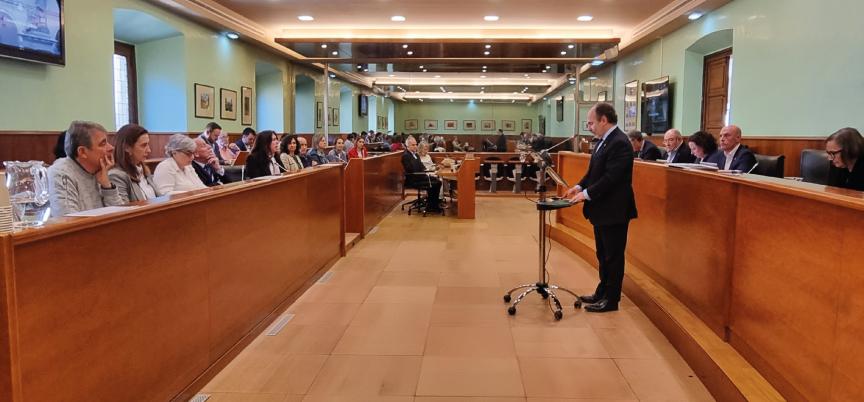 Imagen El rector de la Universidad de Oviedo reúne por primera vez al Consejo de Gobierno y al Consejo Social para rendir cuentas sobre su gestión