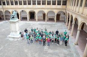 Imagen Las y los voluntarios de la EBAU reciben su diploma