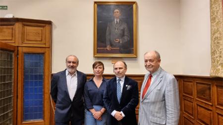 Imagen La Universidad de Oviedo rinde homenaje al rector Alas con la exposición...