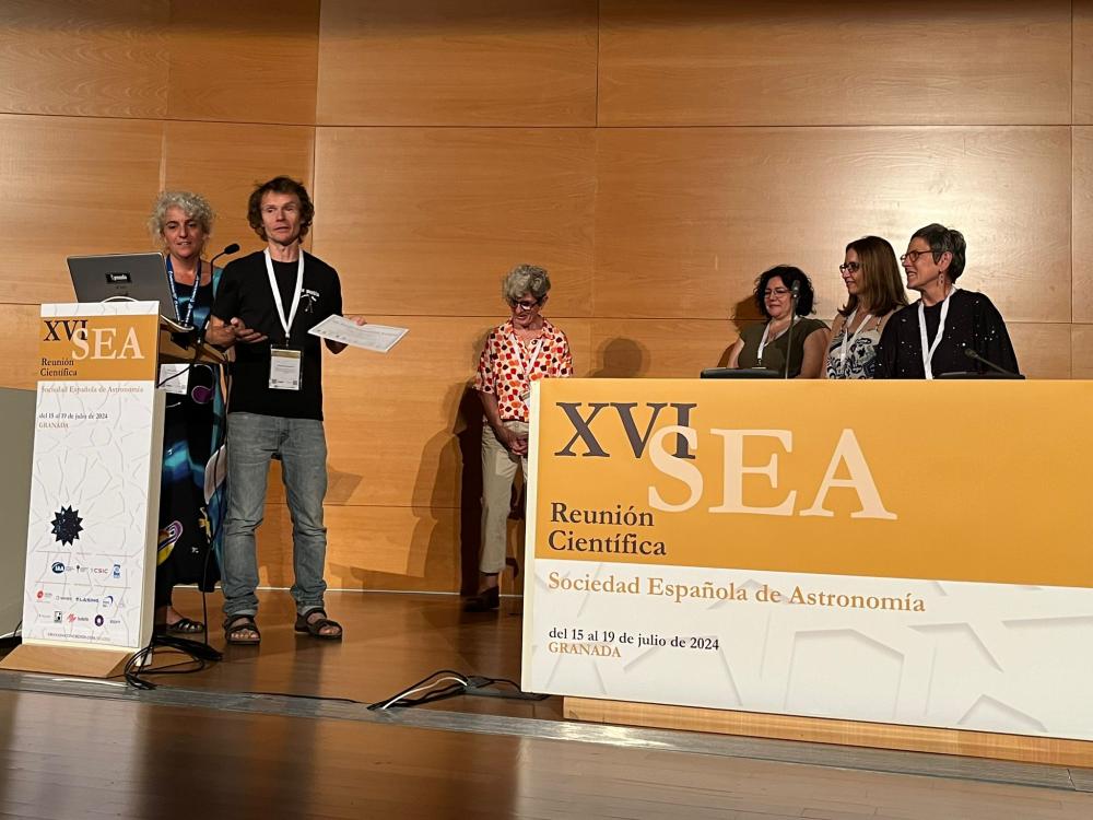 Imagen Un proyectu de collaboración ente la Universidá d'Uviéu y la Sociedá Astronómica Asturiana Omega recibe'l premiu Javier Gorosabel